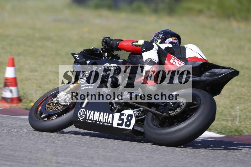 /10 20.04.2026  Pluess Moto Sport ADR/Freies Fahren/58